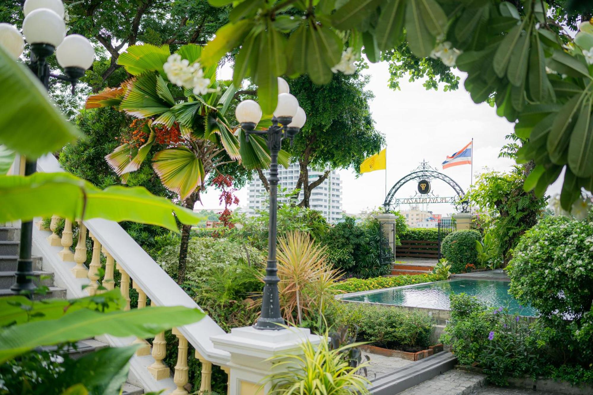 Praya Palazzo (Adults Only) Hotel Bangkok Exterior photo